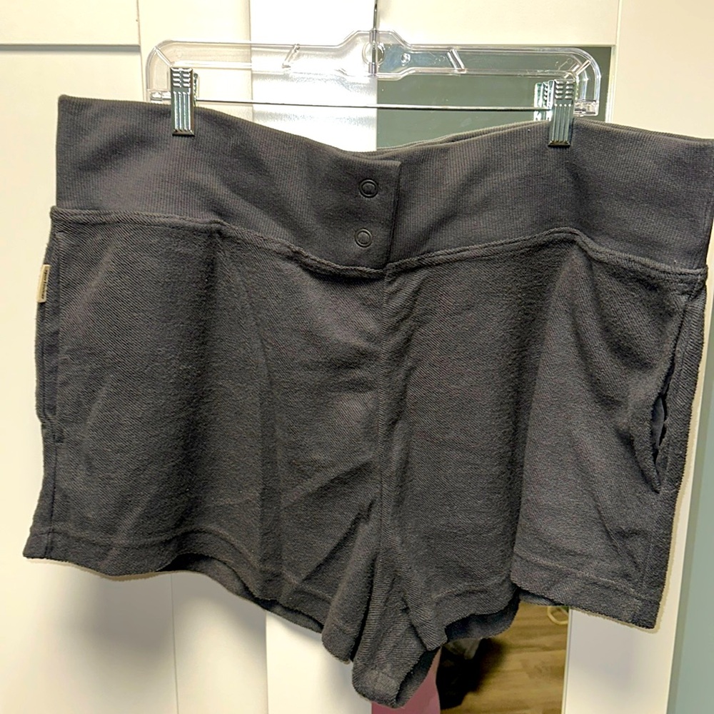NWOT🩶 NIKE TERRY SHORTS
